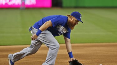 Alicaídos Dodgers colocan en activo a Turner y Forsythe