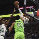 Towns y Wolves vencen a Bucks carentes de Giannis