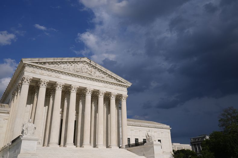 ARCHIVO - Imagen de la Corte Suprema, el 30 de junio de 2024, en Washington. (AP Foto/Susan Walsh)