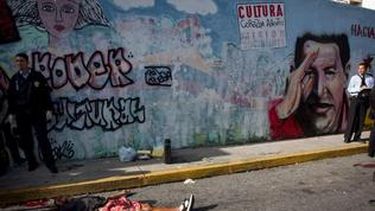 americateve | Luego de 25 mil muertes violentas sólo en 2013, el régimen de Maduro pide prender alarmas contra la violencia en Venezuela
