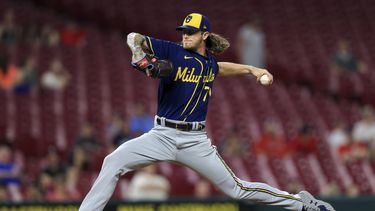 Hader llega a 500 ponches; Cerveceros frenan a Rojos