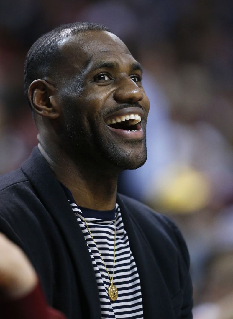 DEP-BAS_LEBRON-NIKE-0.jpg