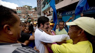Maduro ordena el regreso de los militares a los cuarteles