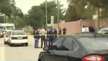 americateve | La policía investiga un tiroteo en el que está involucrado un agente.