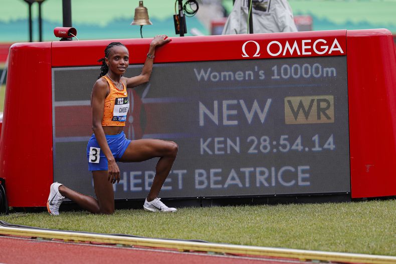 Keniata Beatrice Chebet establece un nuevo récord en los 10.000 metros ...