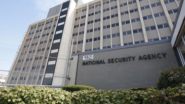 americateve | El edificio de la Agencia de Seguridad Nacional )NSA) en Fort Meade, Maryland, en una imagen del 19 de septiembre de 2007. (Foto AP/Charles Dharapak, Archivo)