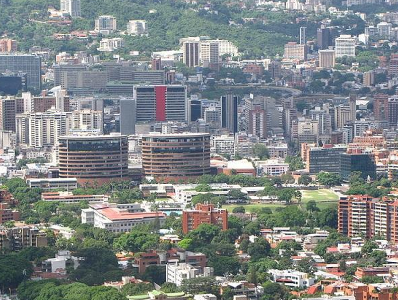 La revista británica The Economist, publicó un informe que ubica a Caracas, la capital de Venezuela, como la sexta ciudad más cara del mundo y la de más alto costo de vida en América Latina.