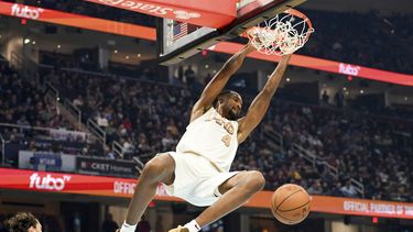 Cavaliers aplastan por 113-85 a los 76ers