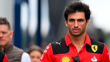 carlos sainz: hay conversaciones para renovar, mi objetivo es seguir en ferrari