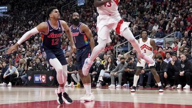 Siakam y los Raptors evitan la barrida y vencen a 76ers