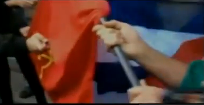 Una bandera cubana fue quemada durante una protesta popular en Brasil contra la copa del mundo de fútbol. Este incidente se produjo en momentos en que otros médicos cubanos desertan una misión oficial en ese país.