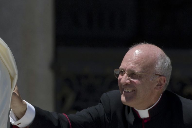 EUR-GEN VATICANO-LIBRO BENEDICTO XVI
