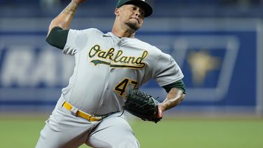 Atléticos vencen a Rays de la mano de Montas y Murphy