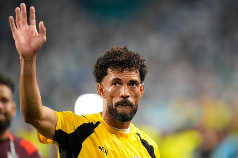 El arquero de Cabo Verde Vozinha tras la derrota 3-2 ante Argentina en los 16vos de final del Mundial, el viernes 3 de julio de 2026, en Miami Gardens, Florida. (AP Foto/Rebecca Blackwell)