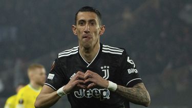 Tripleta de Di María da el pase a Juventus en Liga Europa