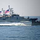 Buque de la Armada de EEUU realizó disparos de advertencia tras encuentro con barcos iraníes