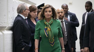 Cámara baja de EEUU remite al Senado los cargos contra Trump