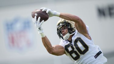 Jimmy Graham, tight end de los Saints de Nueva Orléans, entrena el miércoles 26 de julio de 2023 (AP Foto/Gerald Herbert)