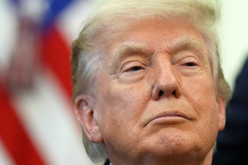 El presidente de Estados Unidos, Donald Trump, en un evento donde firmó una proclamación sobre la industria pesquera, en el Despacho Oval de la Casa Blanca, el jueves 11 de junio de 2026, en Washington. (AP Foto/Jacquelyn Martin)