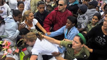 Las Damas de Blanco han sido víctimas habituales de la represión del régimen desde su fundación.