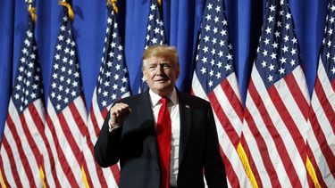 Juez falla contra Trump en disputa por registros financieros