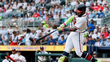 Michael Harris II, de los Bravos de Atlanta, conecta un jonrón solitario contra los Padres de San Diego durante la segunda entrada de un partido de béisbol, el jueves 23 de julio de 2026, en Atlanta. (Foto AP/Erik S. Lesser)