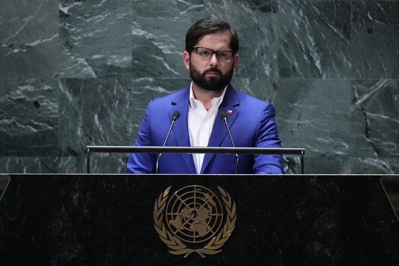 El presidente de Chile, Gabriel Boric, en su intervención ante la reunión anual de la Asamblea General de Naciones Unidas, el miércoles 20 de septiembre de 2023, en la sede de la ONU en Nueva York. (AP Foto/Frank Franklin II)