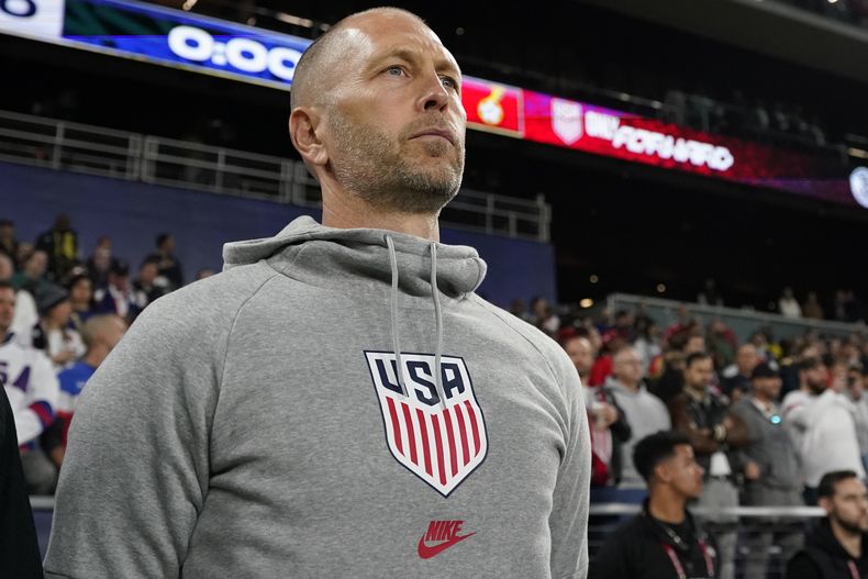 ARCHIVO - El técnico de Estados Unidos Gregg Berhalter previo al partido amistoso contra Ghana, el 17 de octubre de 2023, en Nashville. (AP Foto/George Walker IV)