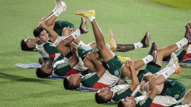 Argentina y México se juegan la vida  Qatar