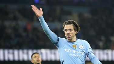 ARCHIVO - Jack Grealish del Manchester City tras anotar un gol ante Salford City en la Copa FA, el 11 de enero de 2025, en Manchester. (AP Foto/ Dave Thompson)