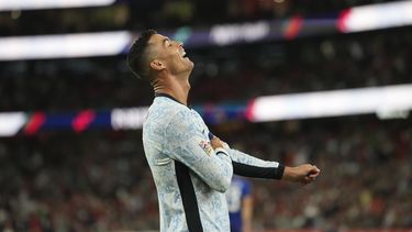El portugués Cristiano Ronaldo reacciona durante el partido de fútbol de la Liga de Naciones de la UEFA entre Portugal y Croacia en el estadio Luz de Lisboa, el jueves 5 de septiembre de 2024. (AP Foto/Armando Franca)