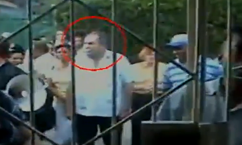 José Antonio Fraga Castro, sobrino de Fidel y Raúl, no solo ha estado en el medio de una reciente polémica por la producción de perfumes con los nombres del Che Guevara y Hugo Chávez.