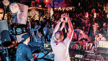 los djs de afro house sparrow y barbossa celebran su exito champion con una gira mundial