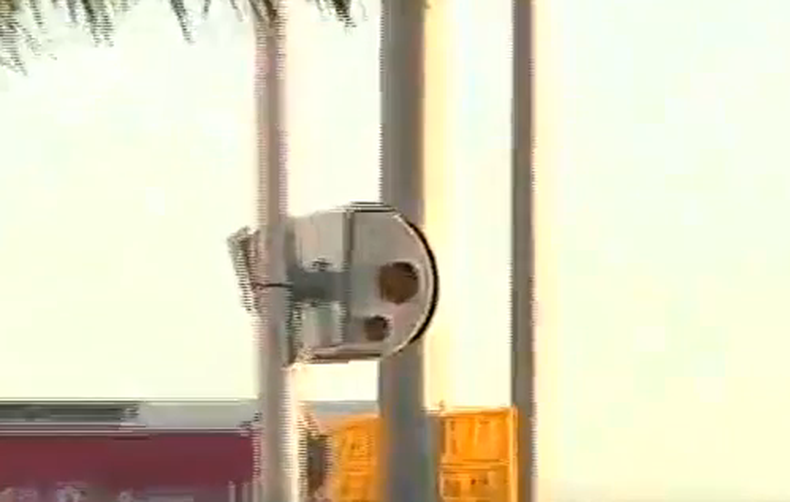 Las cámaras en los semáforos para captar a infractores de tráfico vuelven a la polémica y es que una apelación judicial calificó de ilegal las infracciones emitidas a los automovilistas por parte de operadores civiles que son quienes manejan estas cámaras