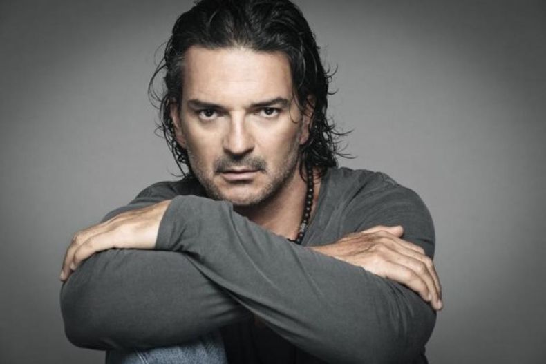 ricardo_arjona.jpeg