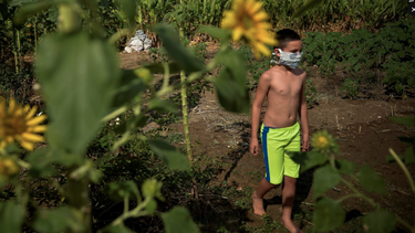 otro fallecimiento y mas de 1,800 contagios en cuba