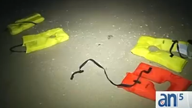 americateve | Más de 20 inmigrantes de varias nacionalidades arribaron esta madrugada a las playas de Lauderdale by the Sea, en lo que parece ser el capítulo más reciente de tráfico humano hacia la Florida.