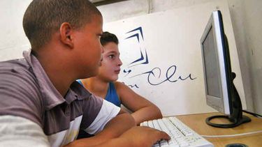 americateve | Cualquier usuario que reclame sus derechos puede entrar en una lista negra de los Joven Club de Computación.