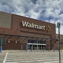 El exterior de una tienda de la cadena Walmart en Englewood, Colorado, el martes 13 de mayo de 2025. (AP Foto/David Zalubowski)