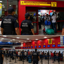 Cuba crea una Policía de Migración armada con facultades para detener e inspeccionar desde noviembre Cuba crea una Policía de Migración armada con facultades para detener e inspeccionar desde noviembre