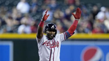 Riley aporta jonrón a triunfo de Bravos en Arizona