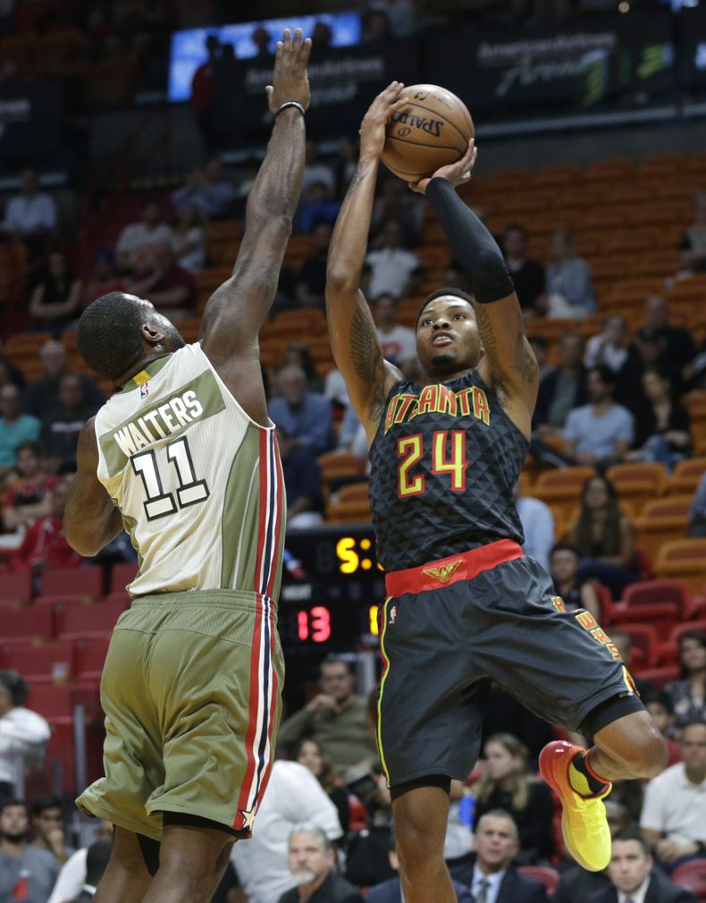 DEP-BAS_HAWKS-HEAT-0.jpg
