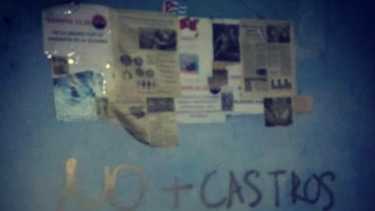 clandestinos lanza nuevas pintadas contra raul castro y diaz-canel