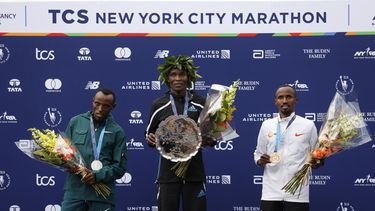 Kenianos Chebet y Lokedi ganan el maratón de Nueva York