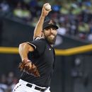 Bumgarner luce en 6 innings; Diamondbacks arrollan