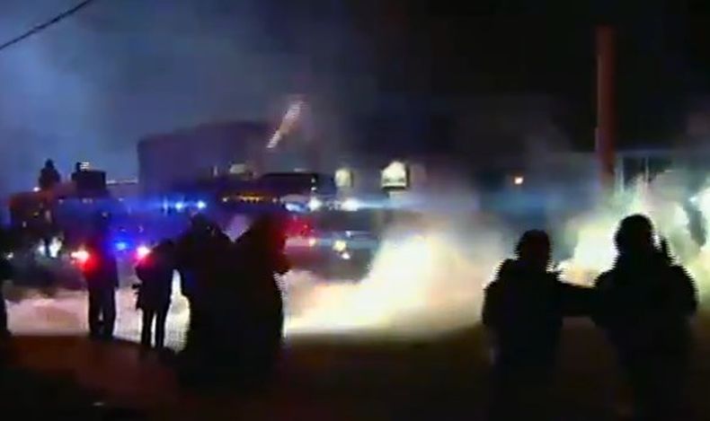 A horas de que el país viviera los peores disturbios de los últimos años, aún no hay tranquilidad en muchas calles de la nación.