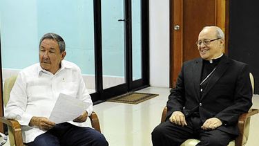 americateve | Acusan al arzobispo de La Habana de utilizar los espacios eclesiales para 'legitimar al gobierno' y de 'pedir más votos de confianza para la junta político-militar'.