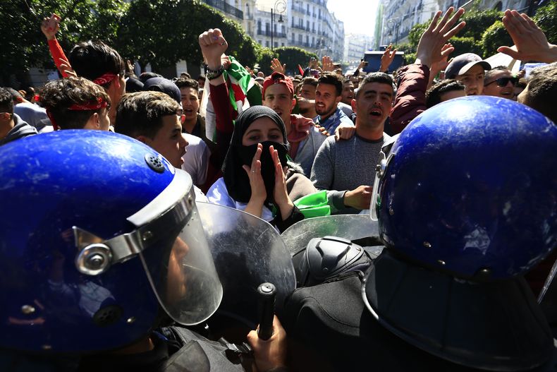 AFR-GEN_ARGELIA-MANIFESTACIONES-0.jpg