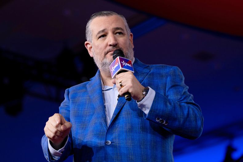 ARCHIVO – El senador republicano por Texas, Ted Cruz, habla en la Conferencia de Acción Política Conservadora (CPAC, por sus siglas en inglés) en Dallas, el 28 de marzo de 2026. (AP Foto/Gabriela Passos, Archivo)