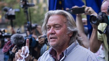 EEUU: Panel de Congreso somete a voto cargos contra Bannon